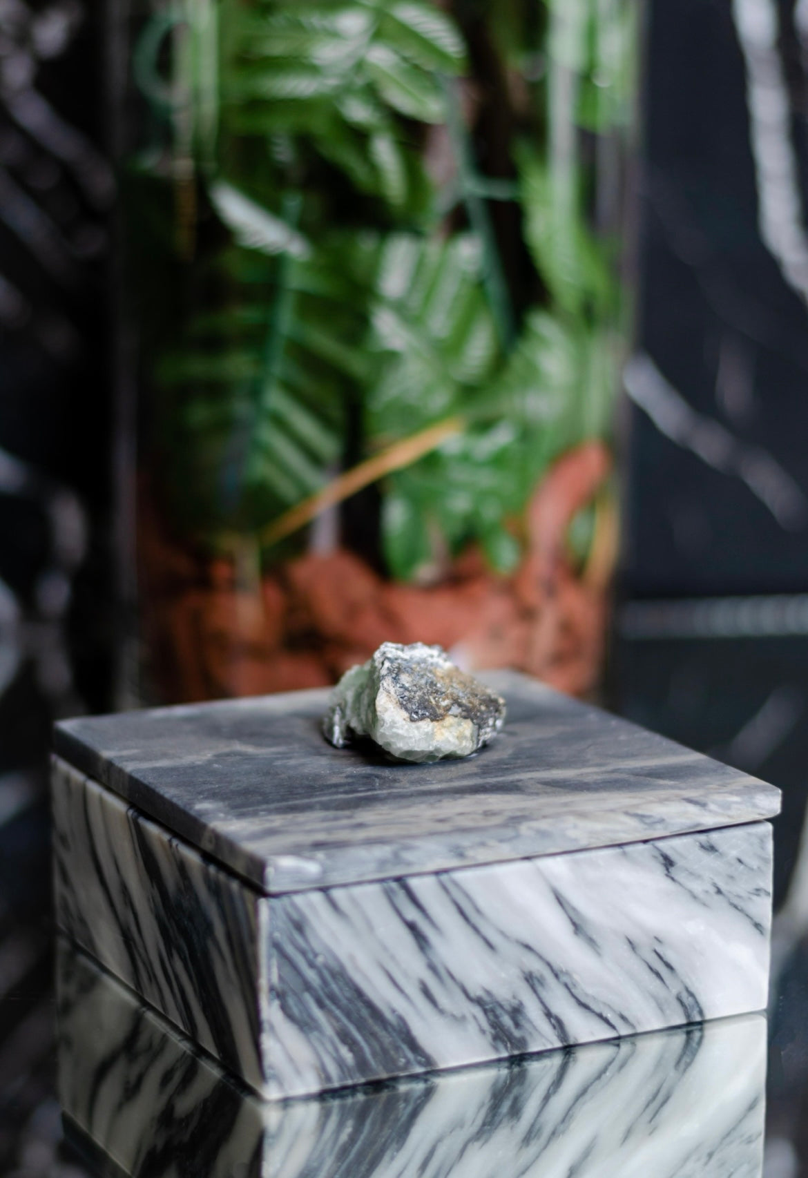 CAJA MARIANO Y MIRANDA