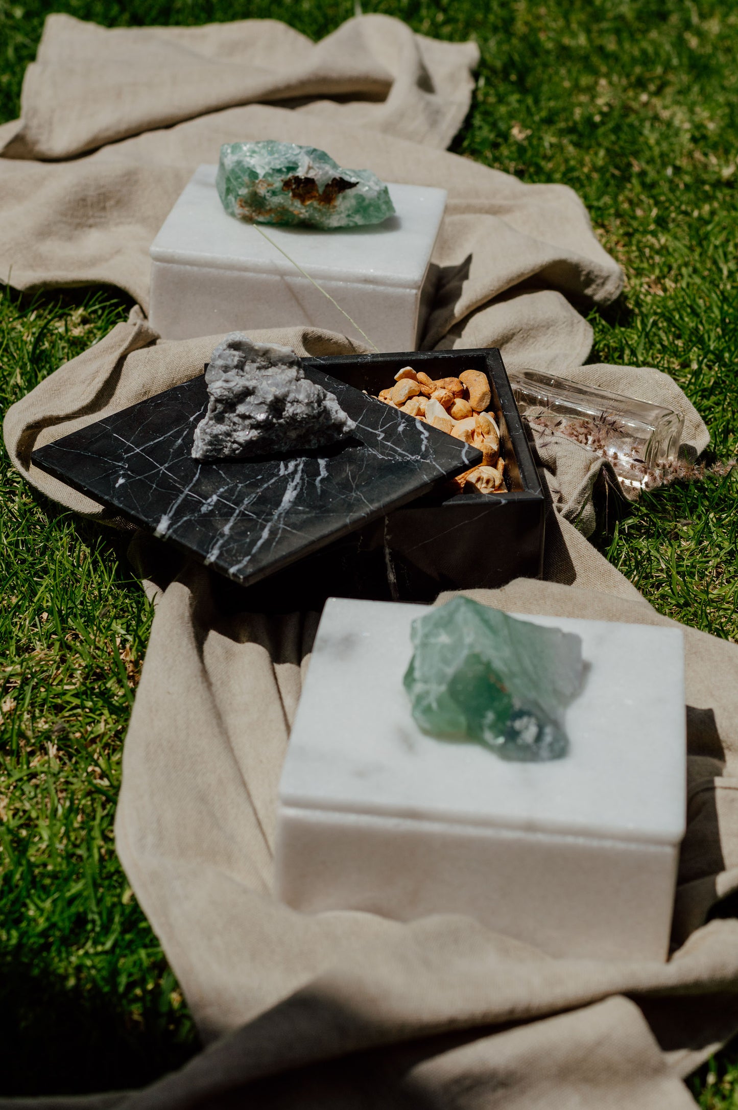 CAJA MARIANO Y MIRANDA